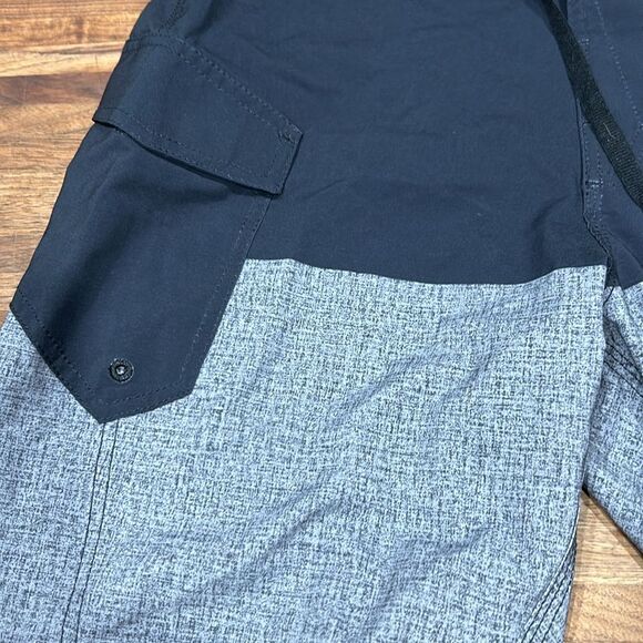 Volcom Color Block Boarshorts Never Worn , Super Cool! Size 29 - Picture 2 of 9